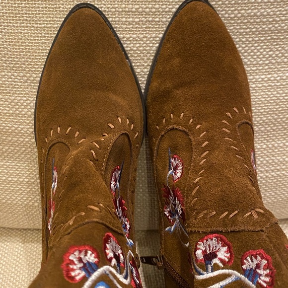 Carlos Vivian Brown Western Suede Bootie w Floral Embroidering / Size 8 - Picture 9 of 11